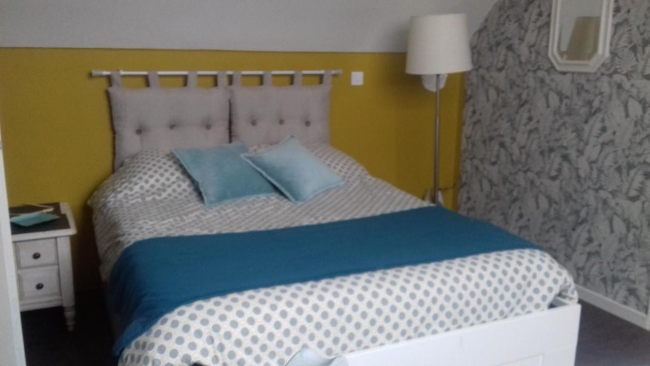 Chambre Dans Maison Privee Awoingt Exterior photo